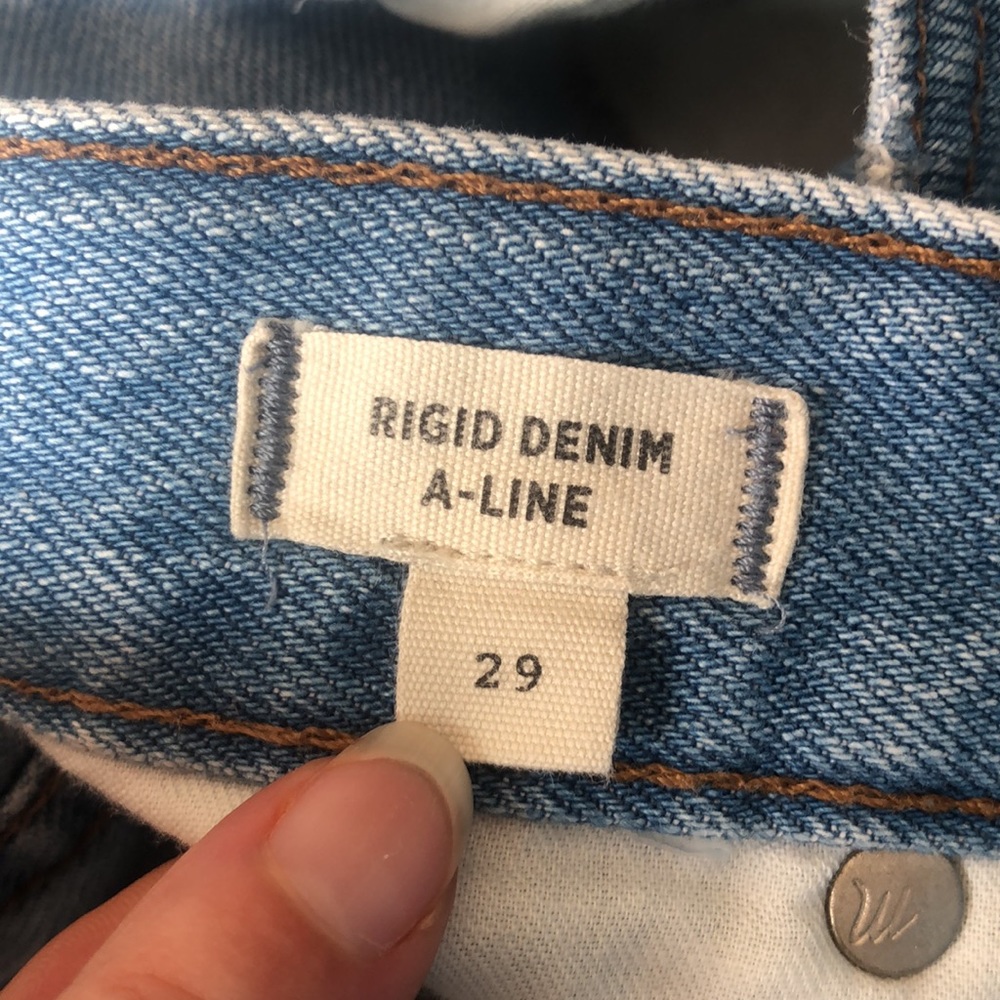 Madewell Rigid Denim A-Line Frayed Hem Mini Skirt in Lovell Light Wash Size 29 - Picture 5 of 11